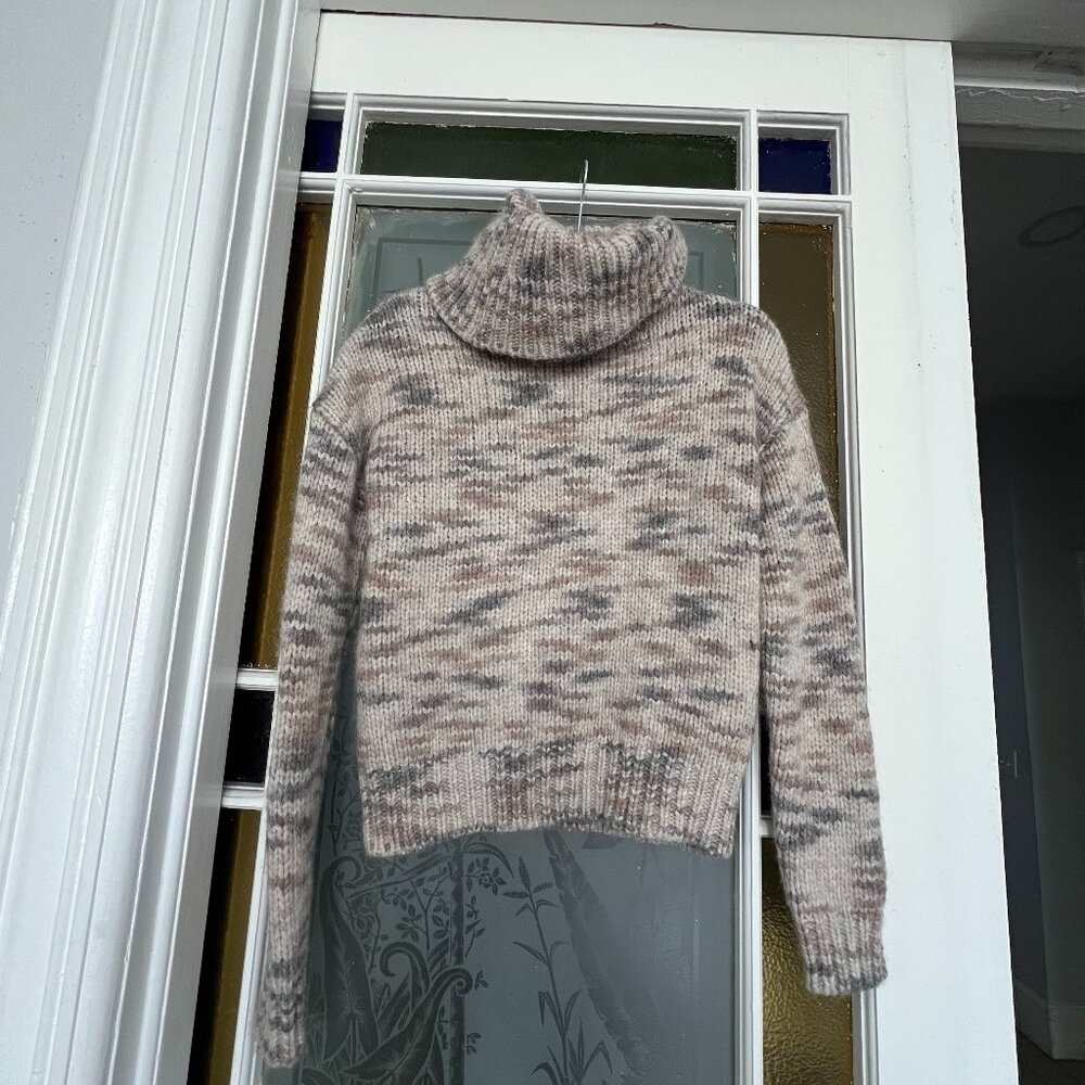 Avantlook Loose Turtleneck Sweater
